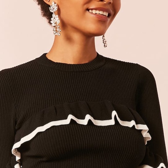 Forever 21 sold out ruffle sweater - Picture 4 of 5